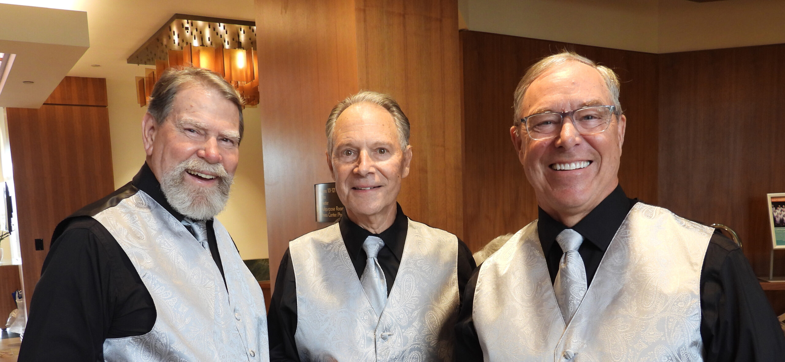 Gulf Coast Harmonizers chorus members